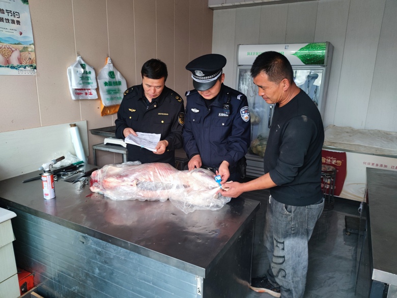 新坝镇市场监督管理所开展节前生鲜肉市场及全域安全综合检查行动
